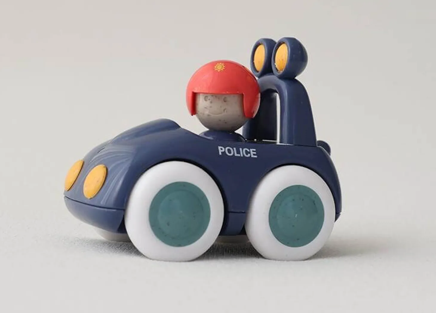 Baby auto policyjne 6m+
