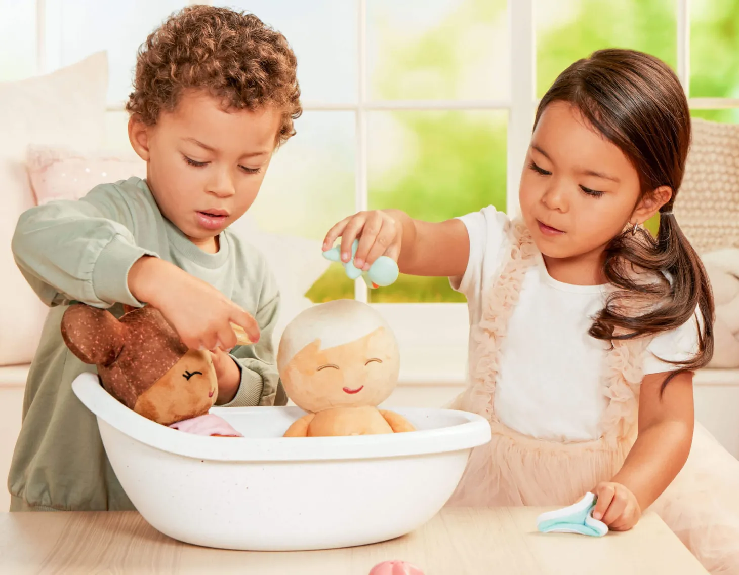 Bath Doll - lalka przytulanka do kąpieli - szatynka, wersja bez ręczniczka