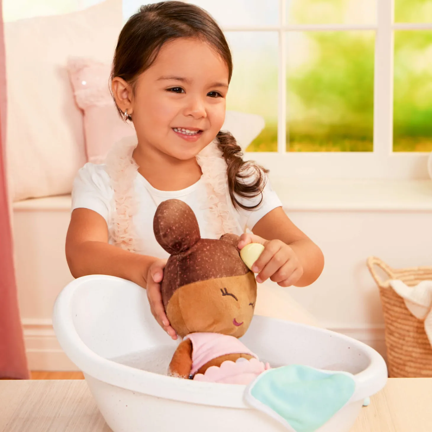 Bath Doll - lalka przytulanka do kąpieli - szatynka, wersja bez ręczniczka