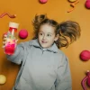 Butelka sensoryczna dwufazowa MOVE SPIRALA różowa