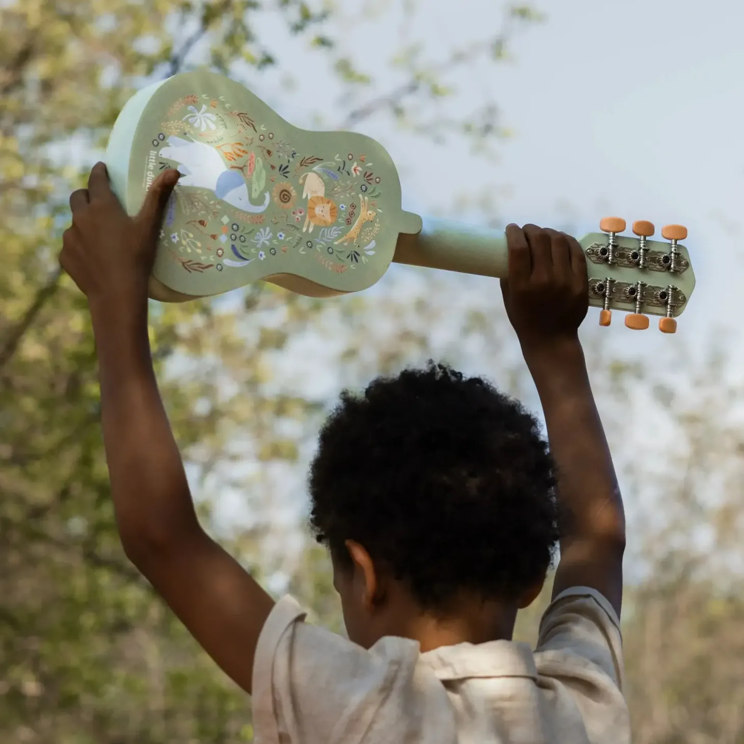 Drewniana gitara zielona Safari Friends FSC