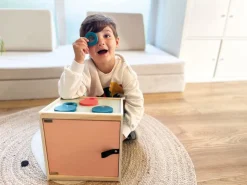Drewniana skrzynka sensoryczna