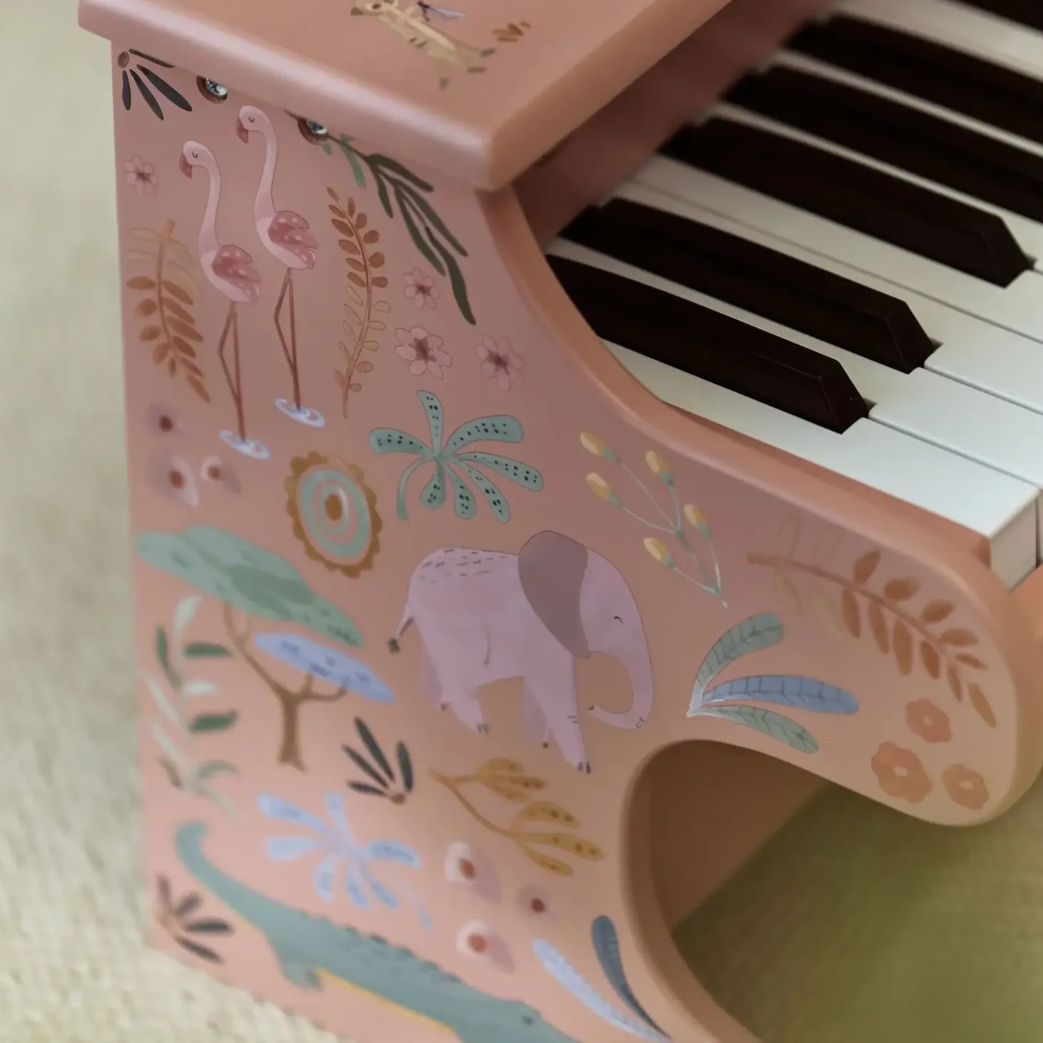 Drewniane pianino różowe Safari Friends FSC