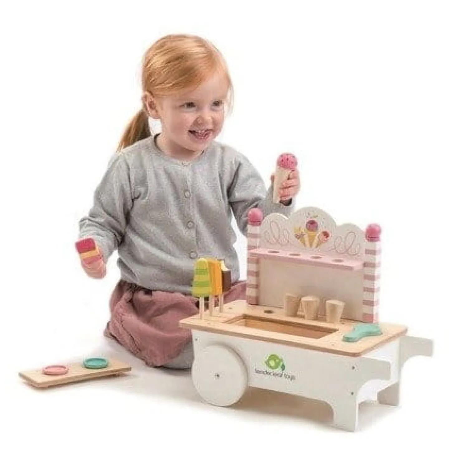 Drewniany sklepik z lodami na magnesy lodziarnia
