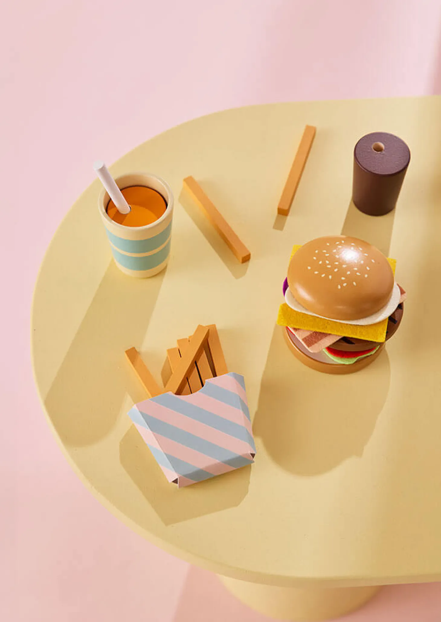Drewniany zestaw „menu hamburgerowe”