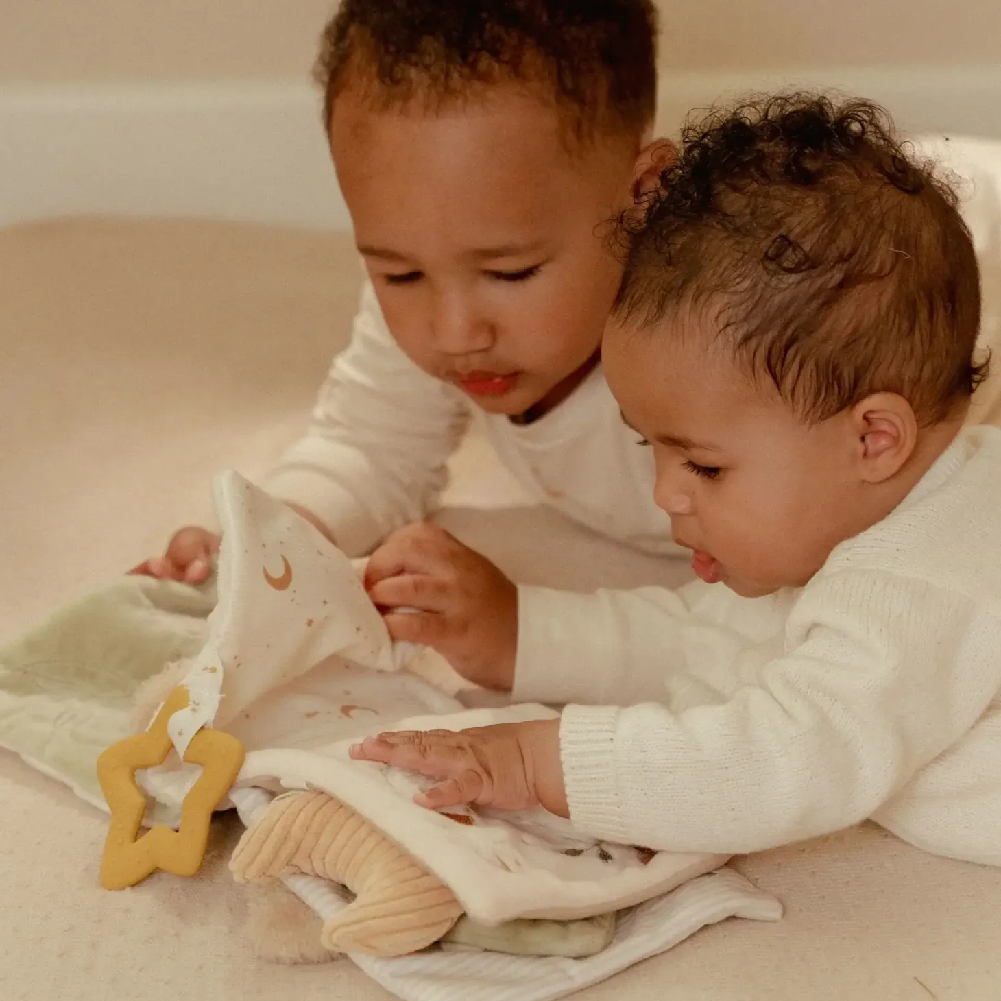 Duża książeczka sensoryczna Newborn Naturals