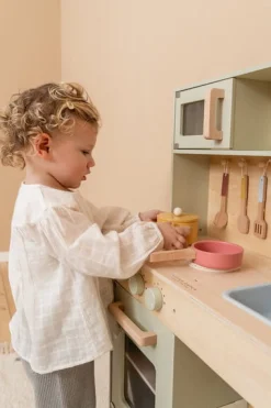 Duża kuchnia pastelowa FSC