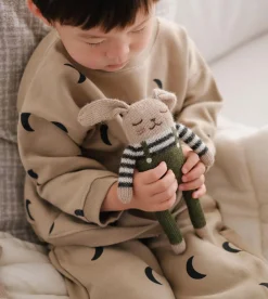 Dziergany królik z wełny alpaki - olive overalls