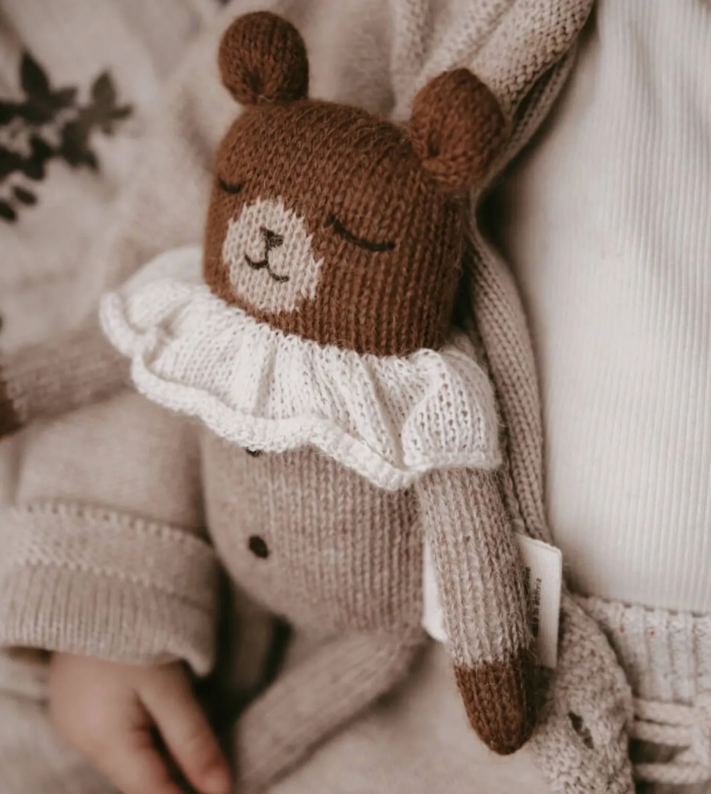 Dziergany miś z wełny alpaki - oat pyjamas