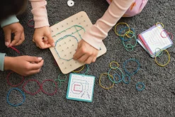 Geoplan tablica manipulacyjna edukacyjna z gumkami 48 gumek 20 kart, 4+