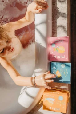 Gwiazdka - kula do kąpieli dla dzieci tworząca kolorowy wir, 120 g