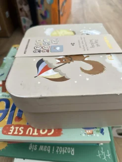 II GATUNEK: Zestaw do herbaty w walizce