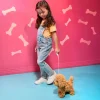 Interaktywny chodzący piesek z magnetyczną kostką i akcesoriami - Playful Paws Goldendoodle Pup
