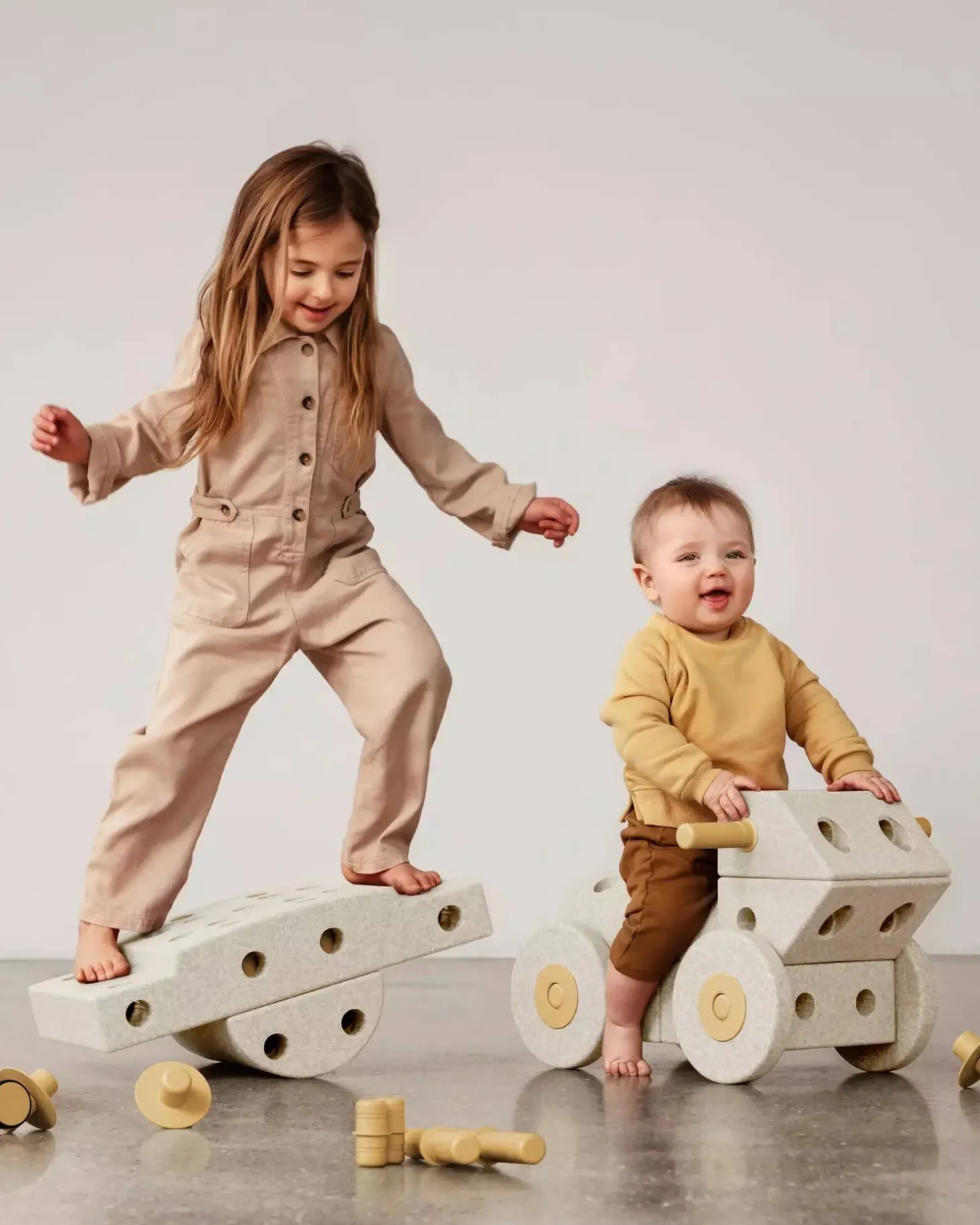 Kreatywne klocki rozwijające motorykę dużą, Dreamer kit 12 in 1 - Sand Grey, Honey Yellow