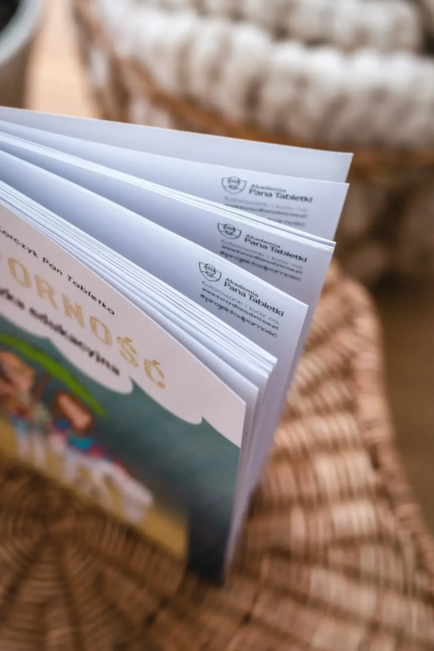 Książeczka edukacyjna dla dzieci “Odporność”