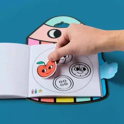 Książeczka Montessori z naklejkami FIGURY I KSZTAŁTY