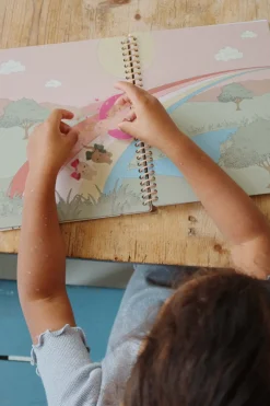 Książeczka z naklejkami wielorazowego użytku - blush