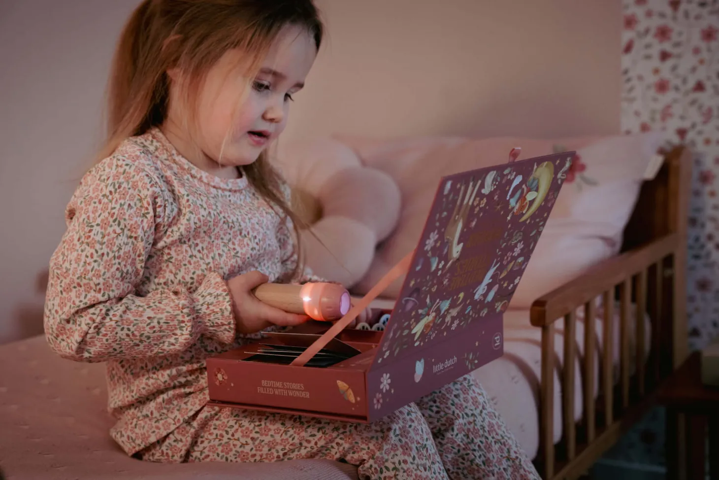 Latarka projektor z bajkami Róż