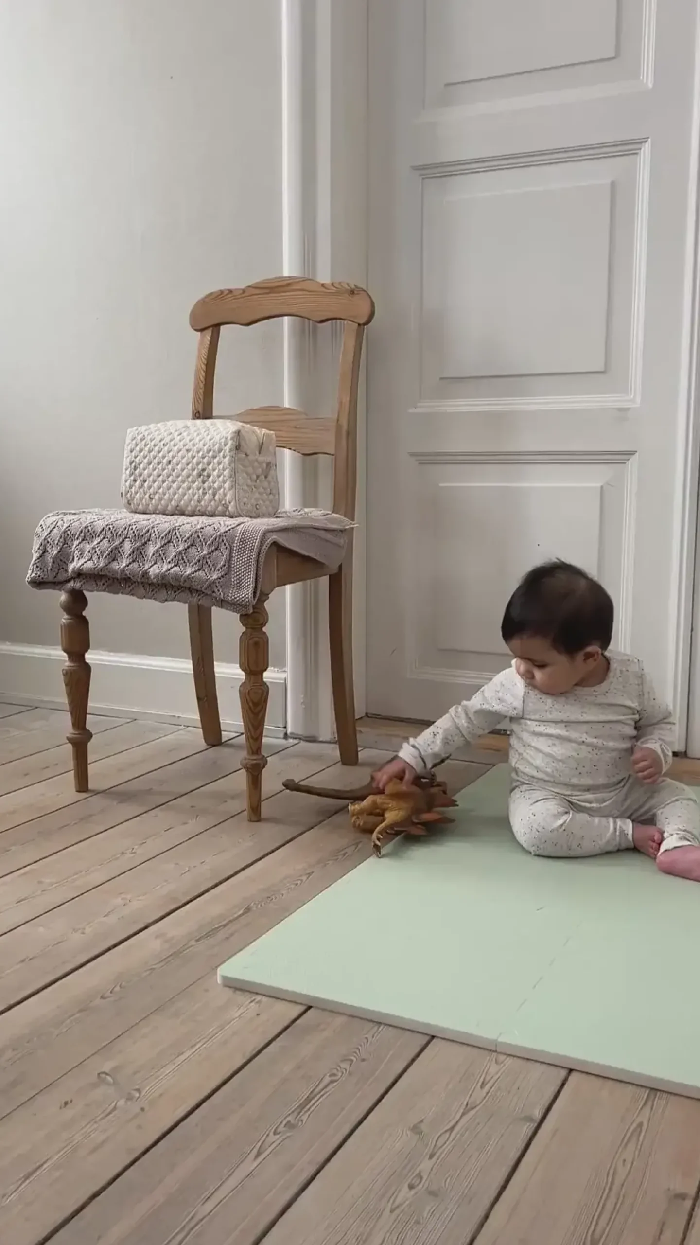 Piankowa mata podłogowa SAGE GREEN