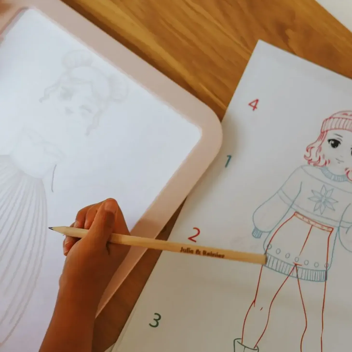 Podświetlany tablet do nauki pisania i rysowania KIDYDRAW-PRO - różowy