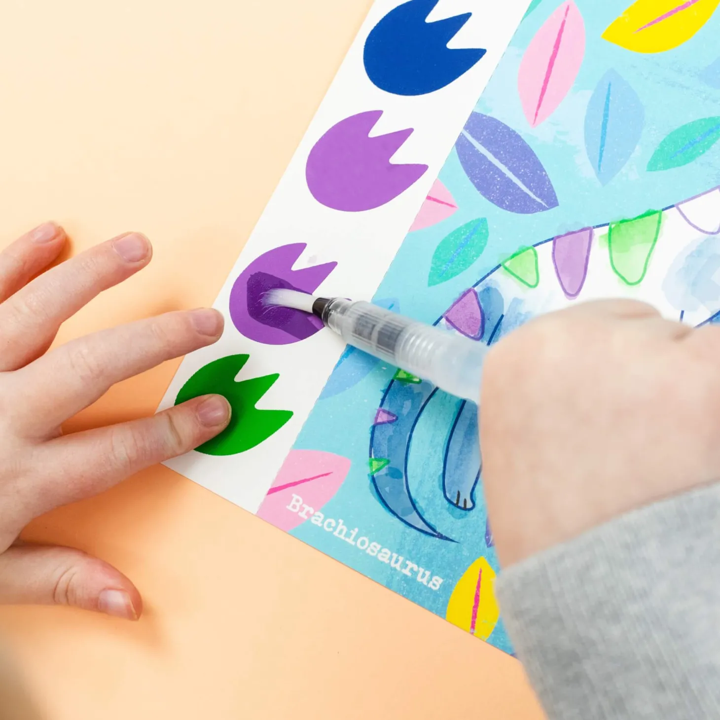 Przenośne kolorowanki wodne – Dinozaury