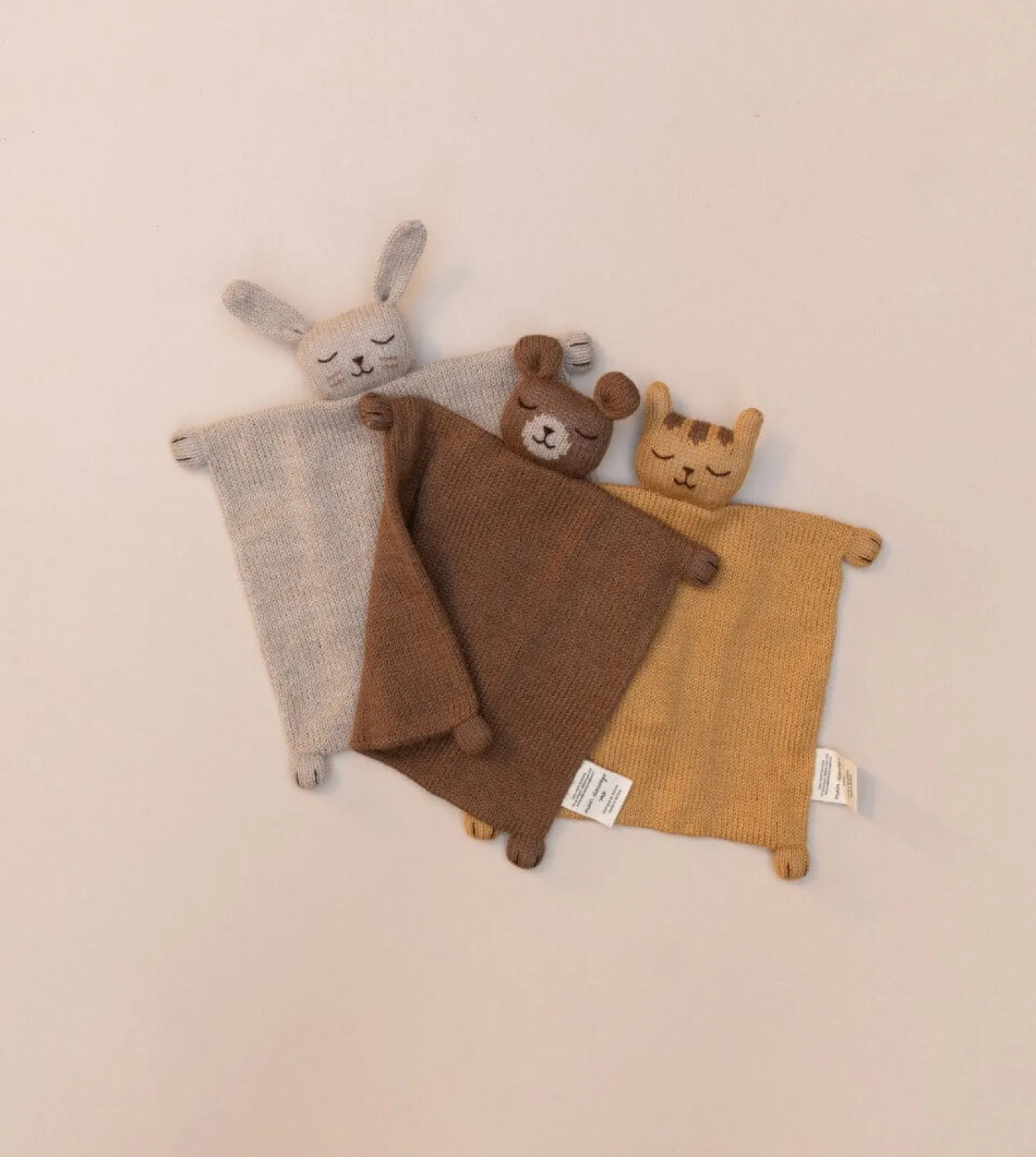 Przytulaczek z wełny aplaki - teddy nut