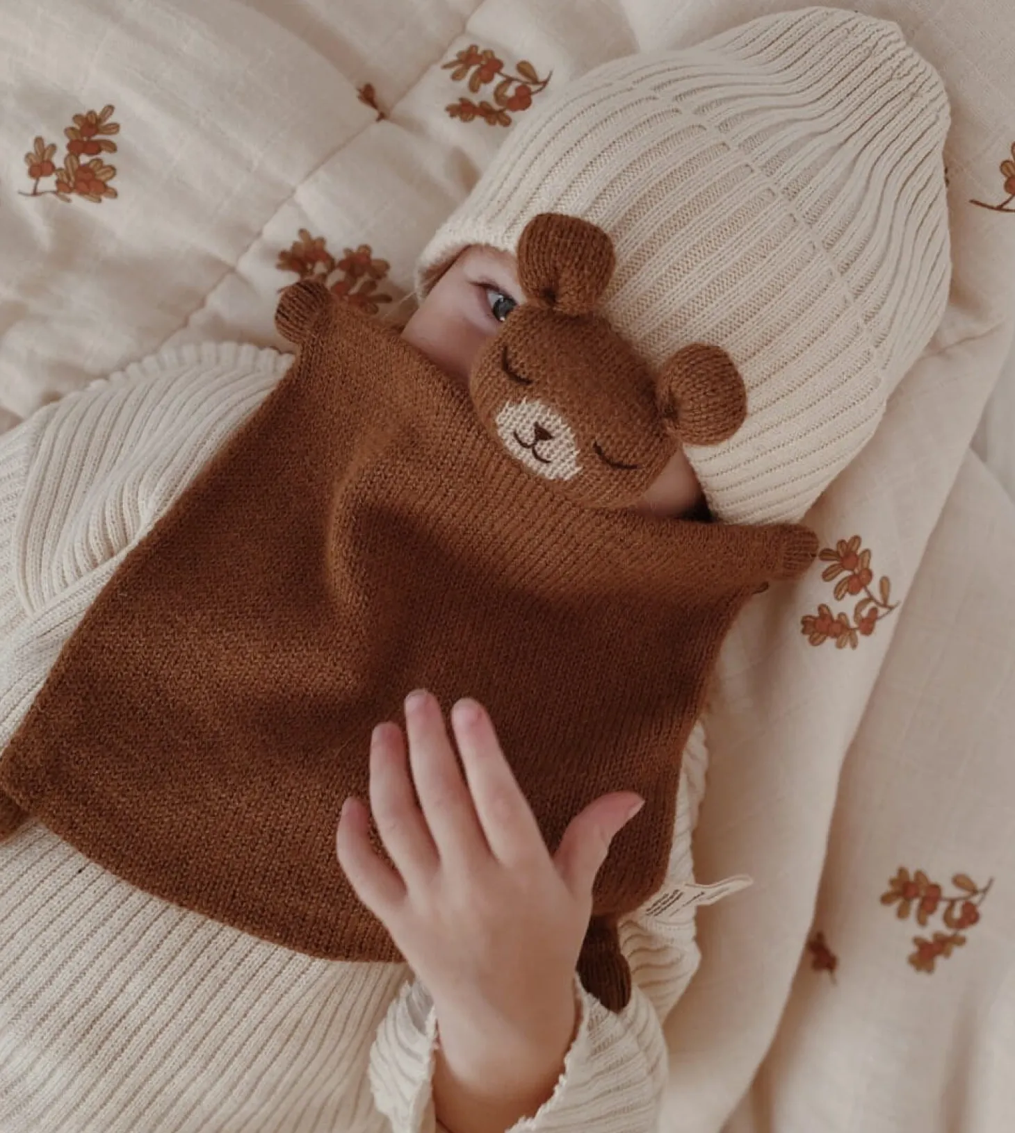 Przytulaczek z wełny aplaki - teddy nut