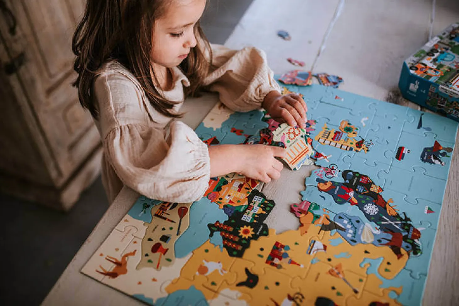 Puzzle Mapa Europy z elementami w kształcie państw 5+