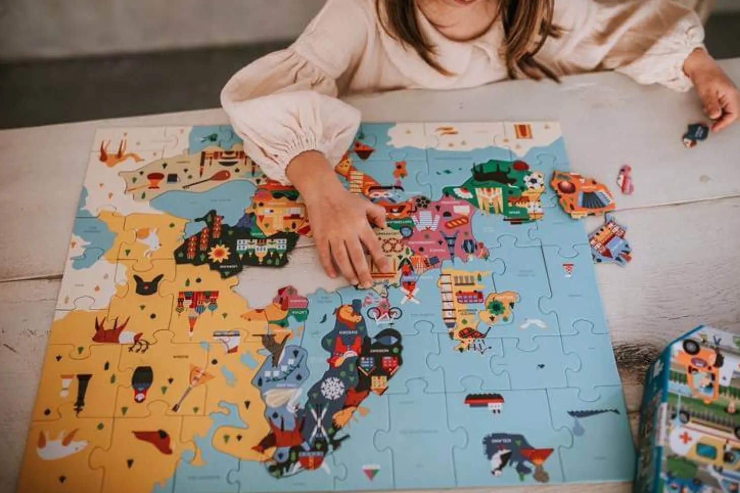 Puzzle Mapa Europy z elementami w kształcie państw 5+