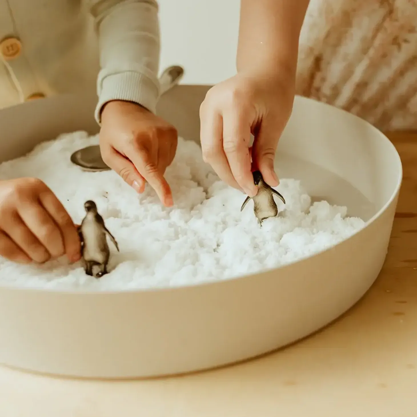 Sensoryczny śnieg, miękka masa sensoryczna dla dzieci, 3+