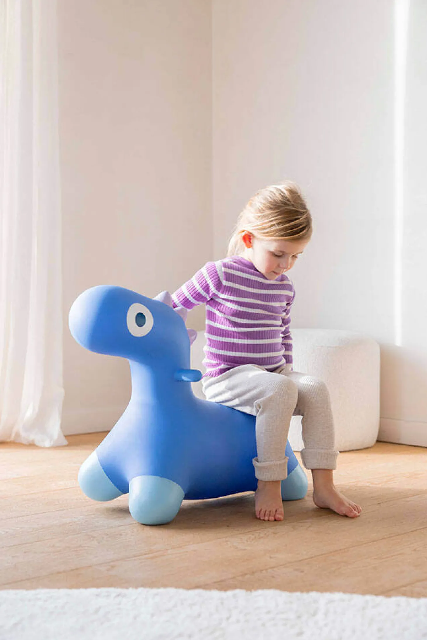 Skoczek Hoppi Dino - Cosmic Blue