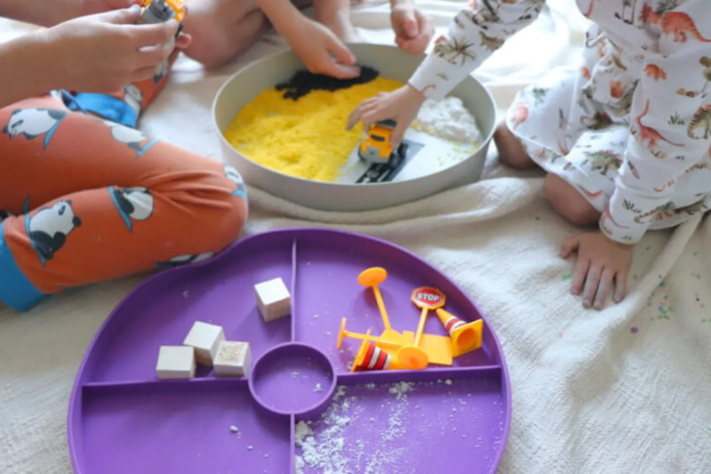 Tacka sensoryczna Play Tray 2w1 - Lilac