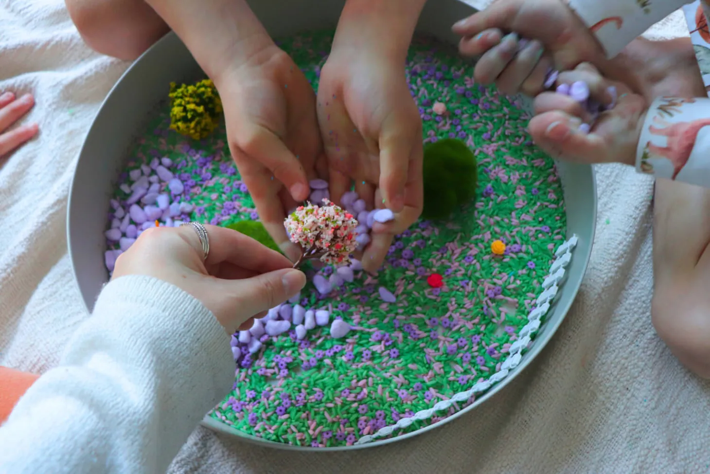 Tacka sensoryczna Play Tray 2w1 - Sage