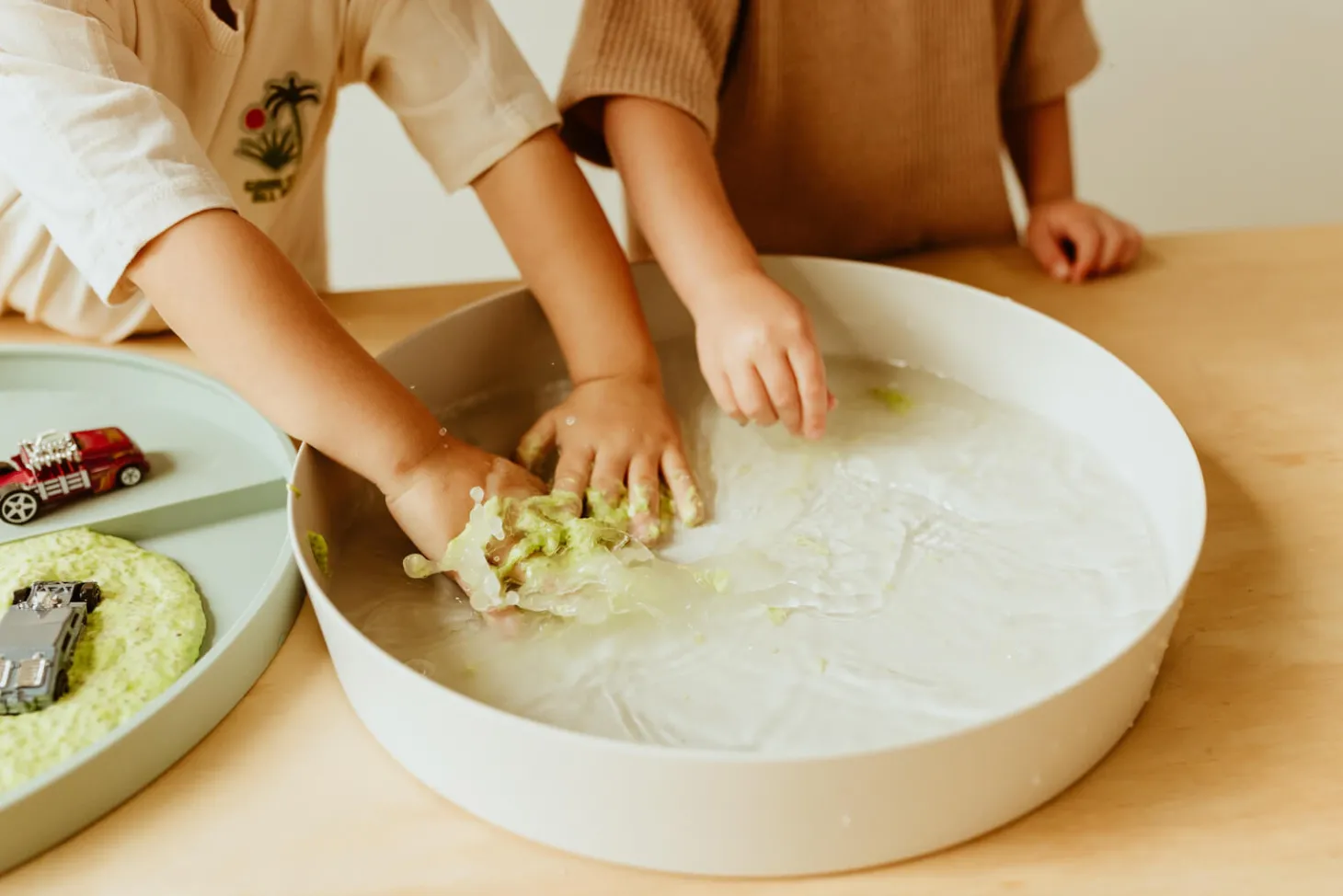 Tacka sensoryczna Play Tray 2w1 - Sage