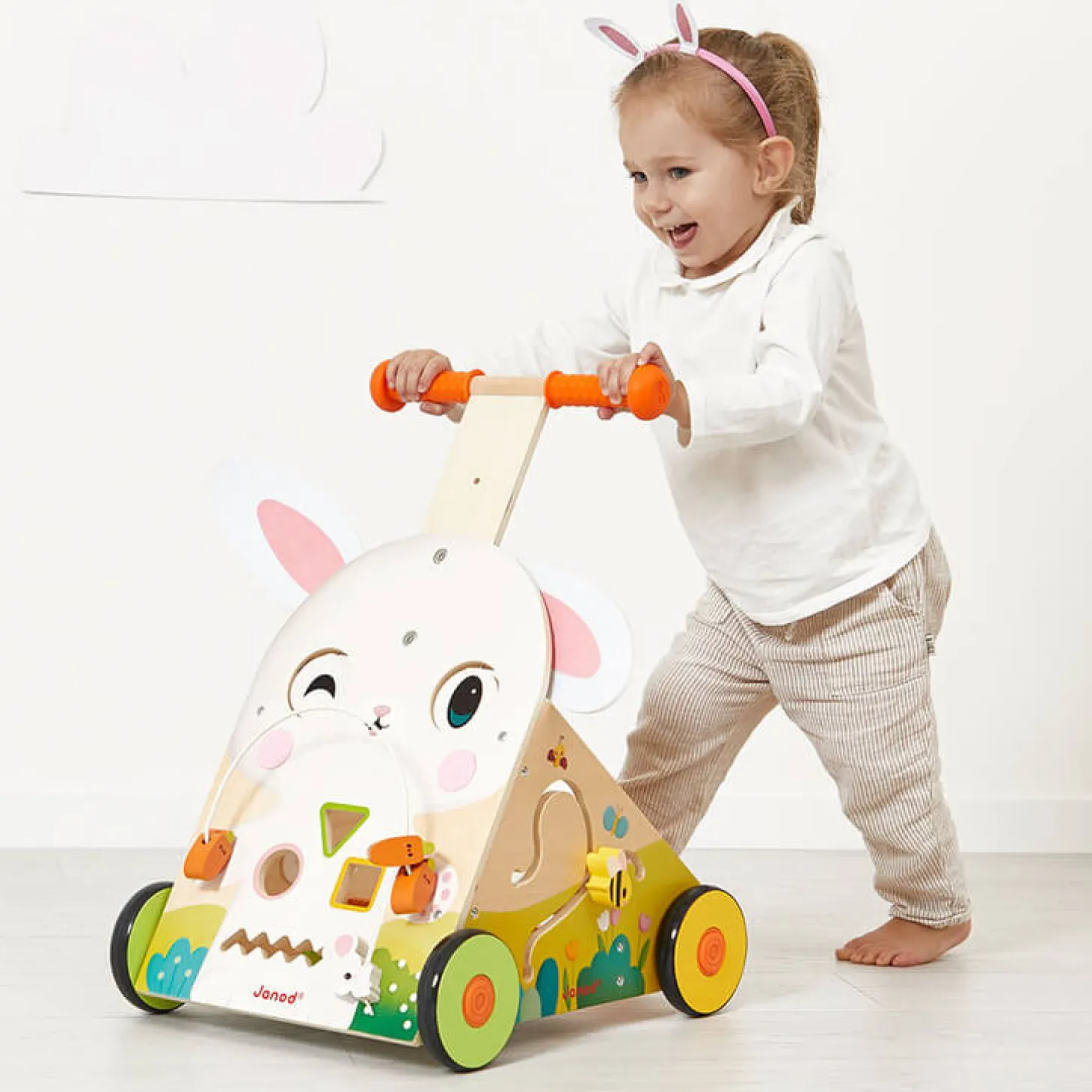 Wielofunkcyjny pchacz edukacyjny Farma 12 m+