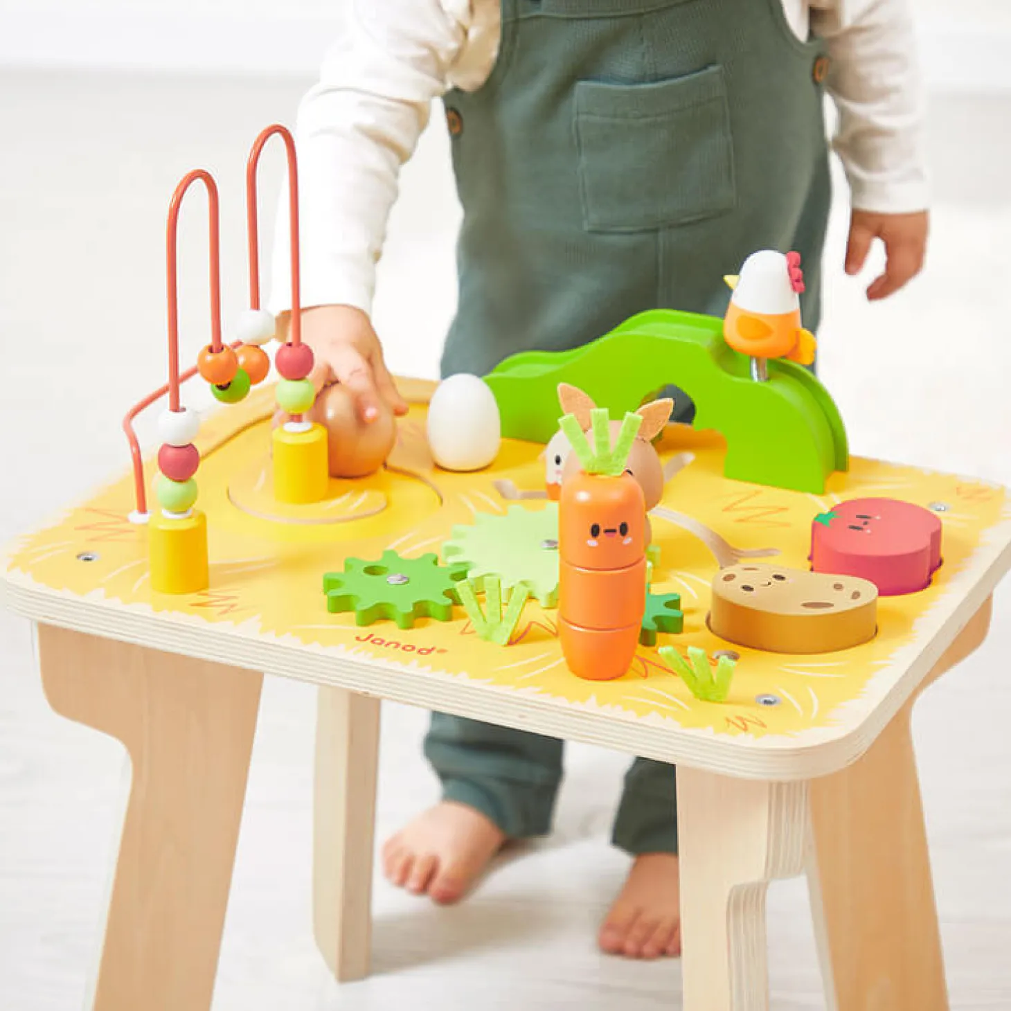 Wielofunkcyjny stolik edukacyjny drewniany Farma 12m+