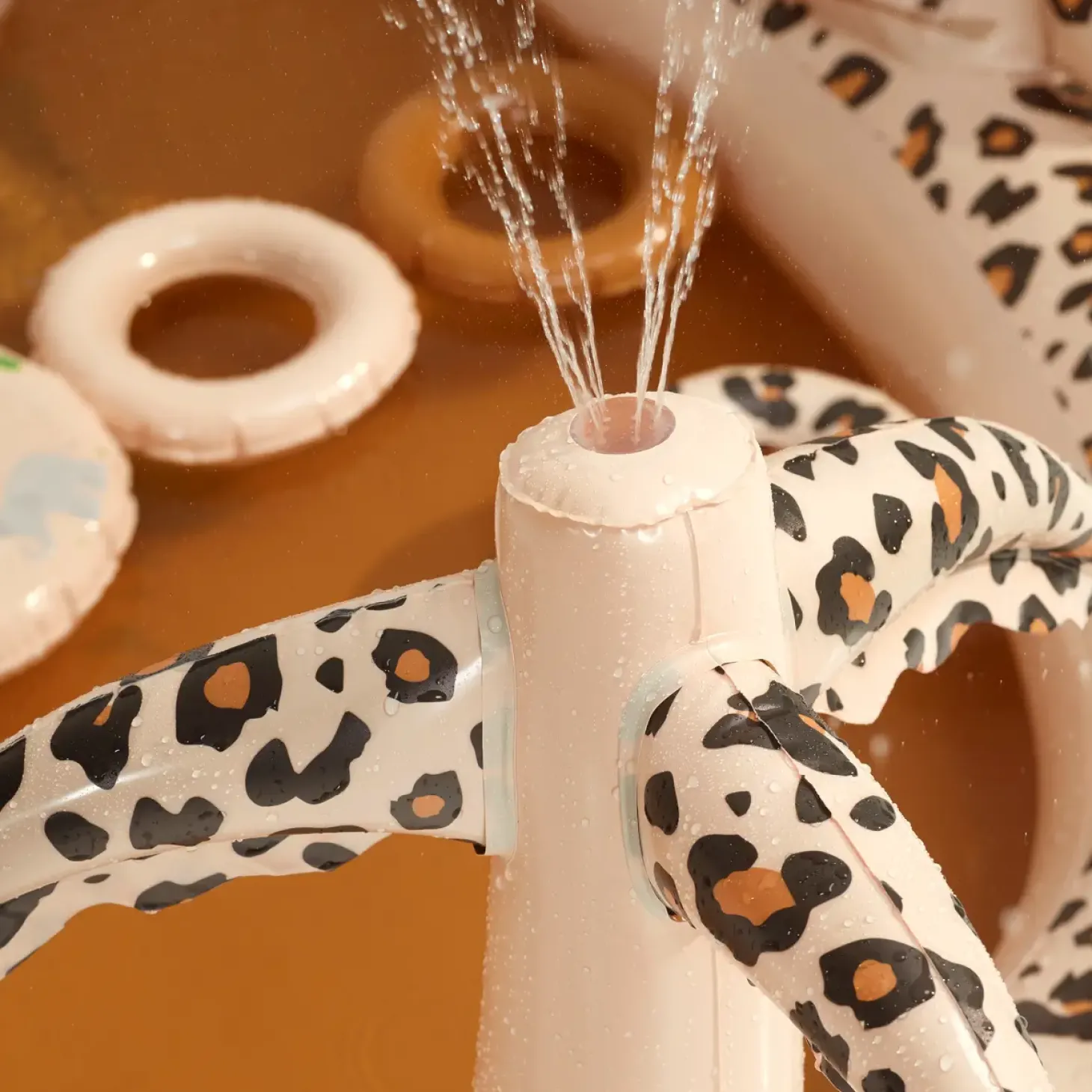 Wodny plac zabaw Beige Leopard