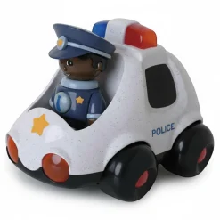 Wóz policyjny z policjantem
