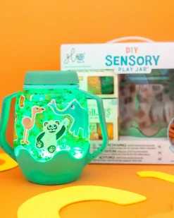 Zestaw sensoryczny DIY, świecący słoik z brokatami i figurkami Fun Fillers + naklejki gratis - ZOO