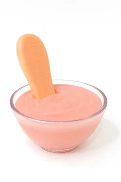 Zestaw Tiny Tummies Magiczna miseczka i łyżeczka, Jogurt Truskawkowy